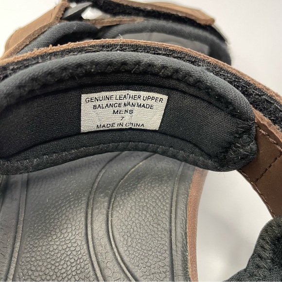 Magellan Footwear Men’s Leather Sandals Sz 7 - Picture 4 of 7